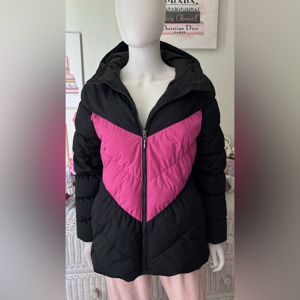 Columbia Puffer Jacket Quilted Black & Pink colors Jrs. Size XL = Women’s size S